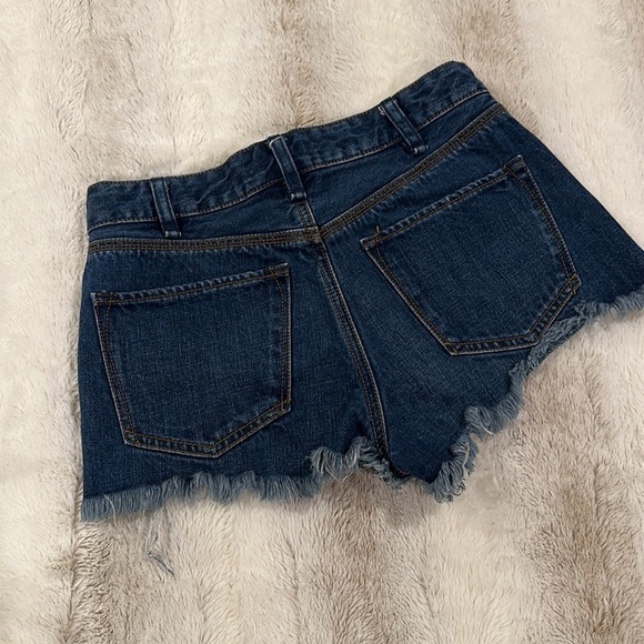 Free People Logan Raw Hem Button Fly Denim Shorts Size 26 - Picture 3 of 9
